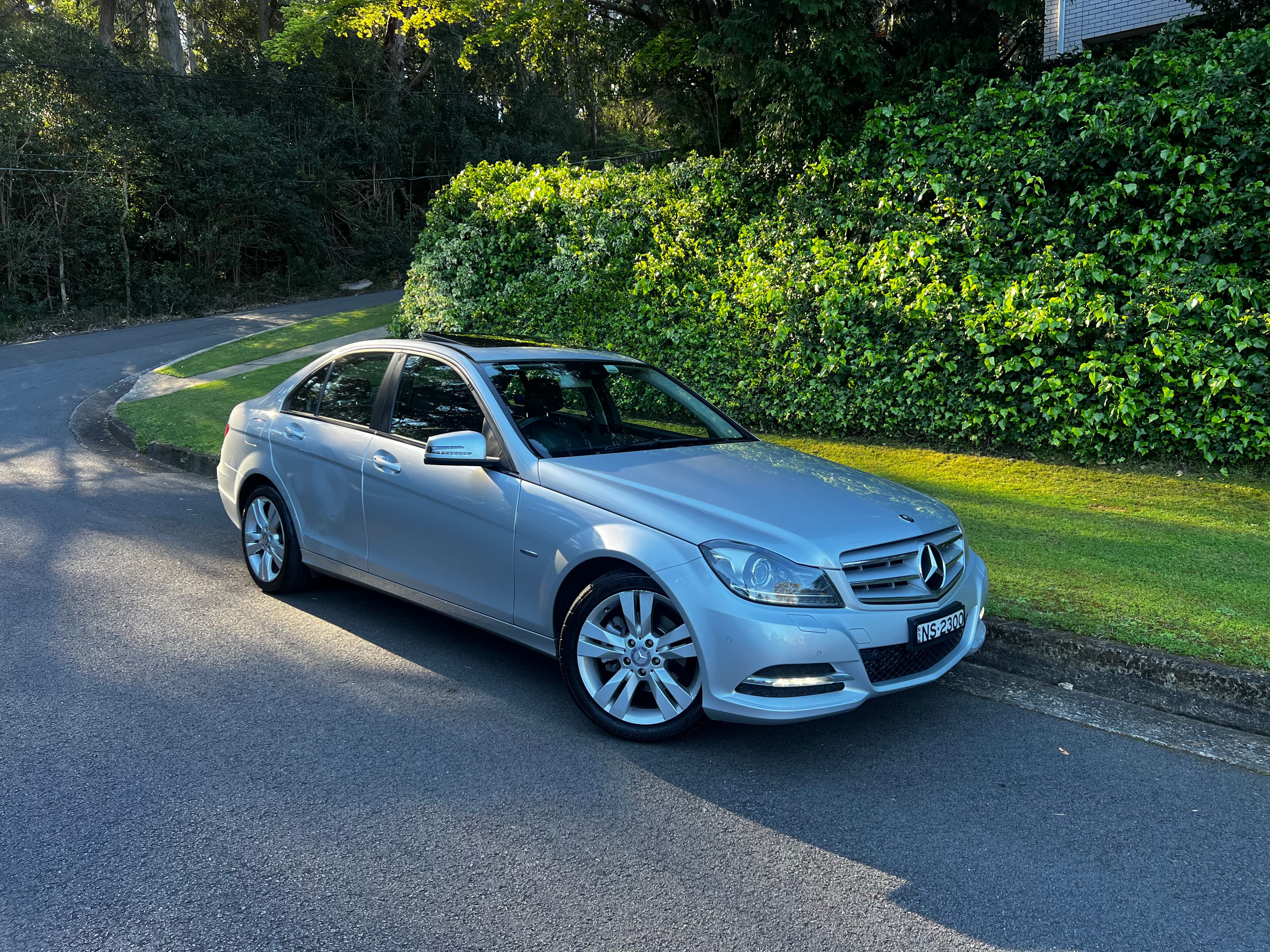 2011 MERCEDES BENZ C200